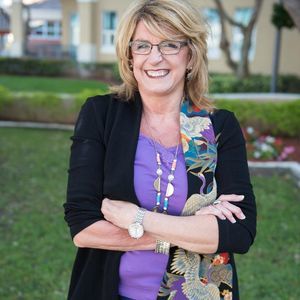 Meet your Posher, Debra